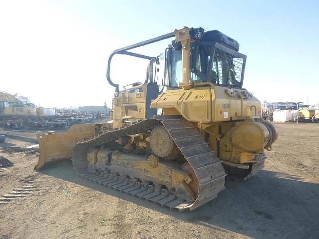 Image of Caterpillar D6N equipment image 3