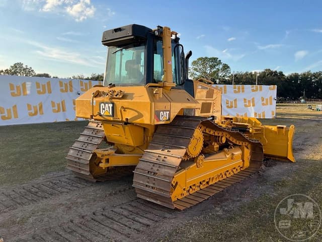 Image of Caterpillar D6N LGP equipment image 4