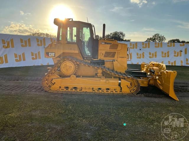 Image of Caterpillar D6N LGP equipment image 3