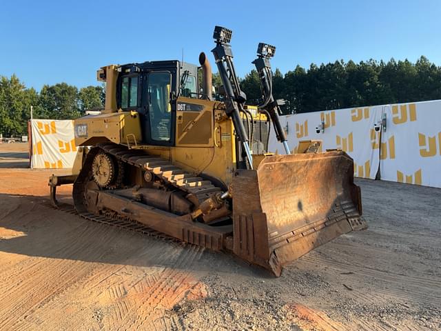 Image of Caterpillar D6T XL equipment image 2