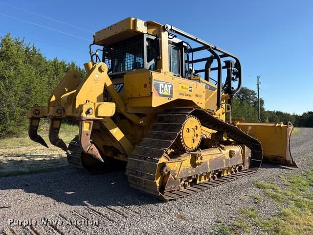 Image of Caterpillar D6T XW equipment image 4