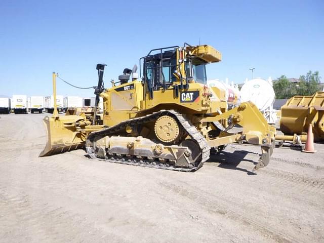 Image of Caterpillar D6T XL equipment image 3