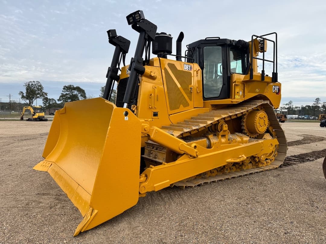 Image of Caterpillar D8T Primary image
