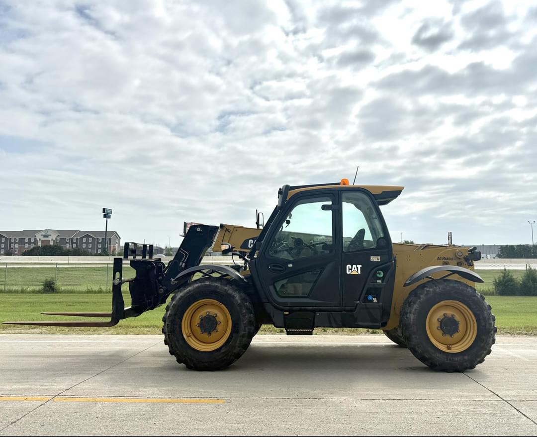 Image of Caterpillar TH357D Primary image
