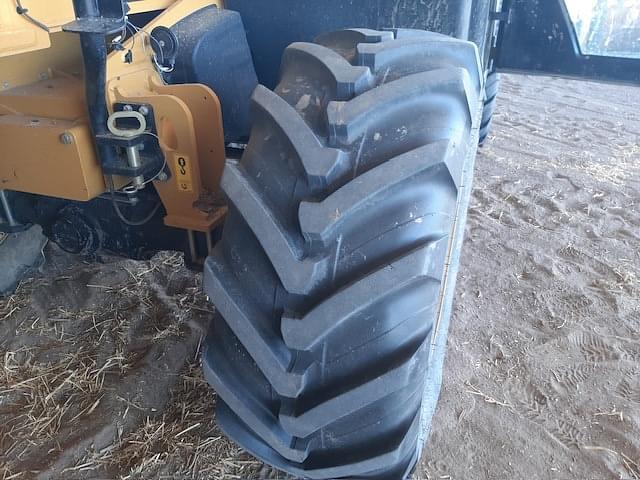 Image of Caterpillar TH408D equipment image 3
