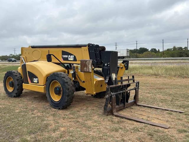 Image of Caterpillar TL1055D equipment image 2