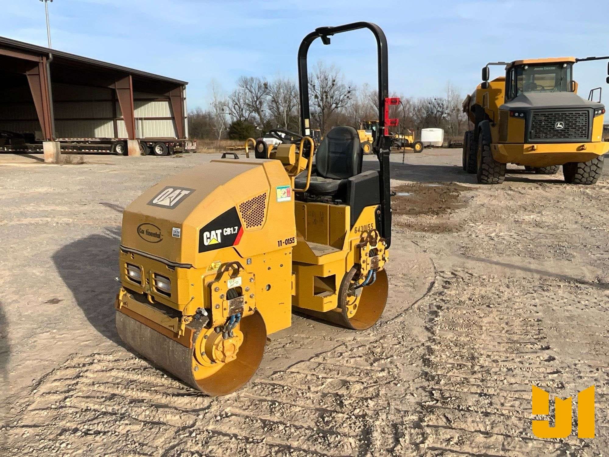 2019 Caterpillar CB1.7 Equipment Image0
