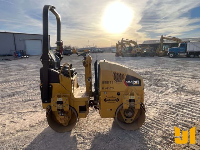 Image of Caterpillar CB1.7 equipment image 3