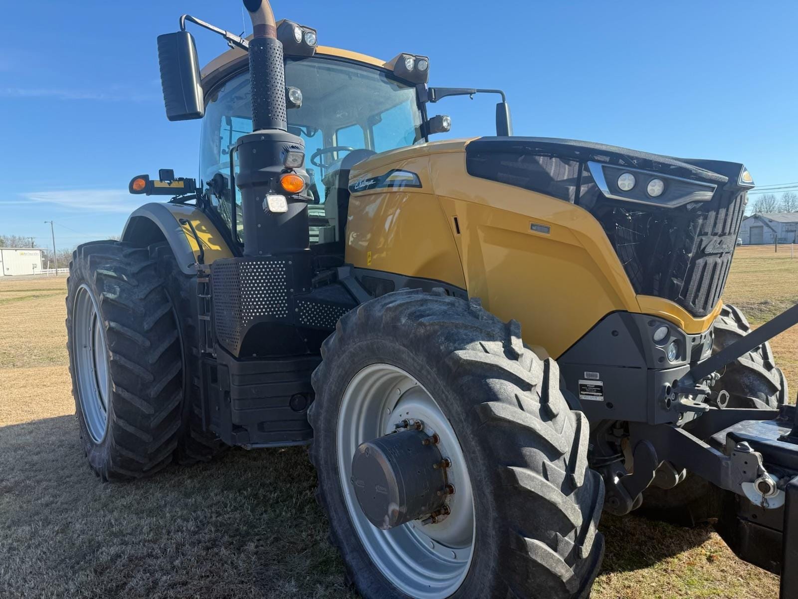 2019 Challenger 1038 Equipment Image0