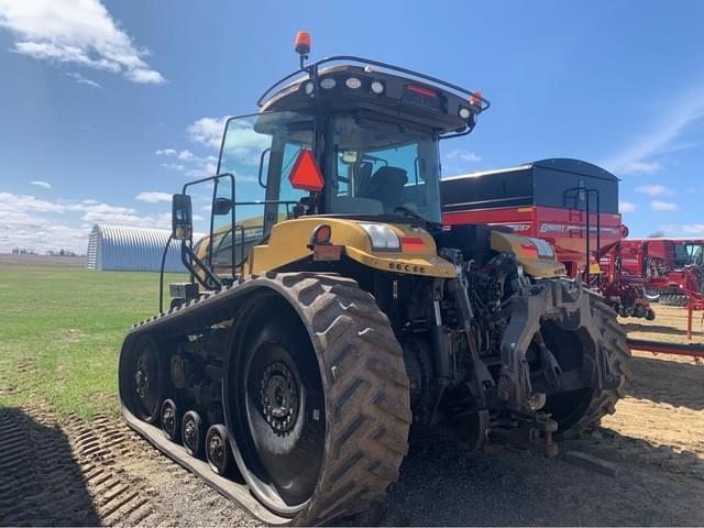 Image of Challenger MT740 equipment image 2