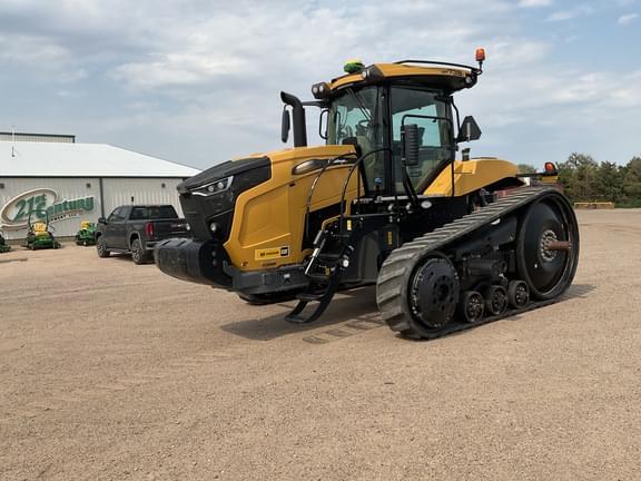 Image of Challenger MT738 equipment image 1