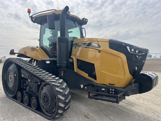 Image of Challenger MT743 equipment image 1