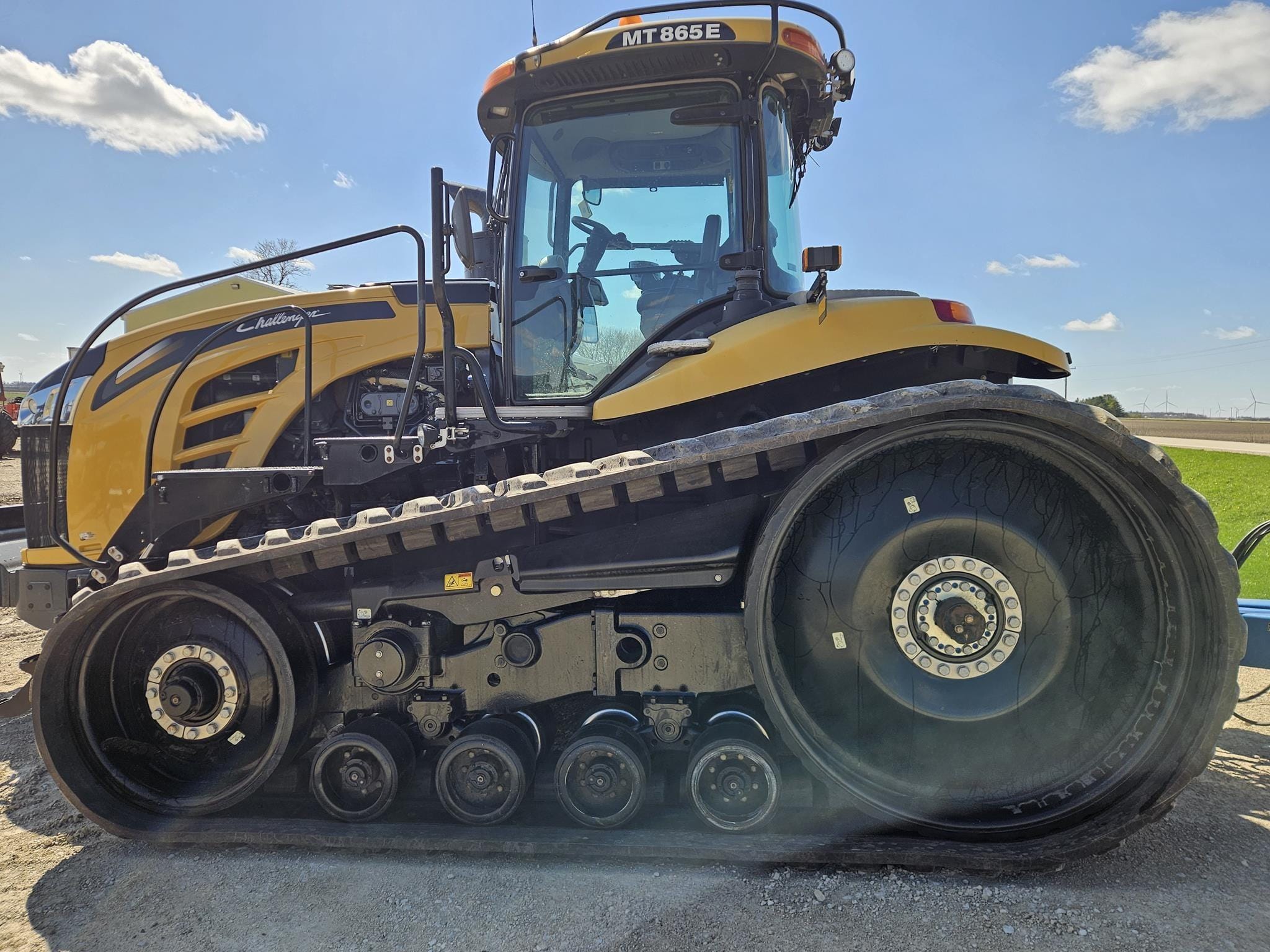 2019 Challenger MT865E Equipment Image0