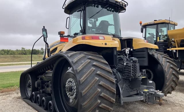 Image of Challenger MT875E equipment image 1