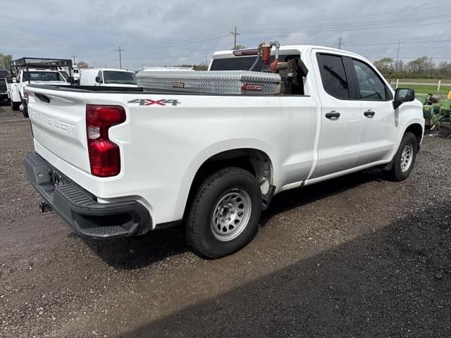 Image of Chevrolet 1500 equipment image 3