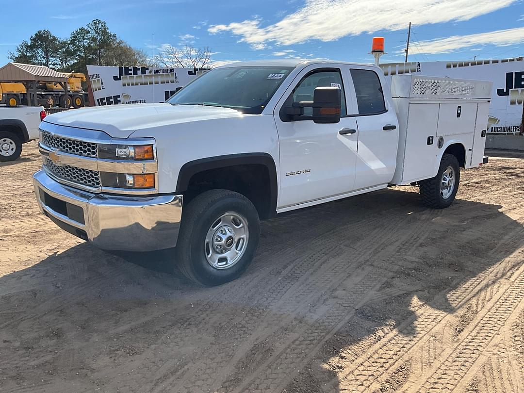 Image of Chevrolet 2500HD Primary image