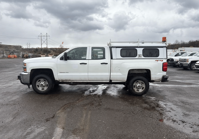 Image of Chevrolet 2500HD equipment image 1
