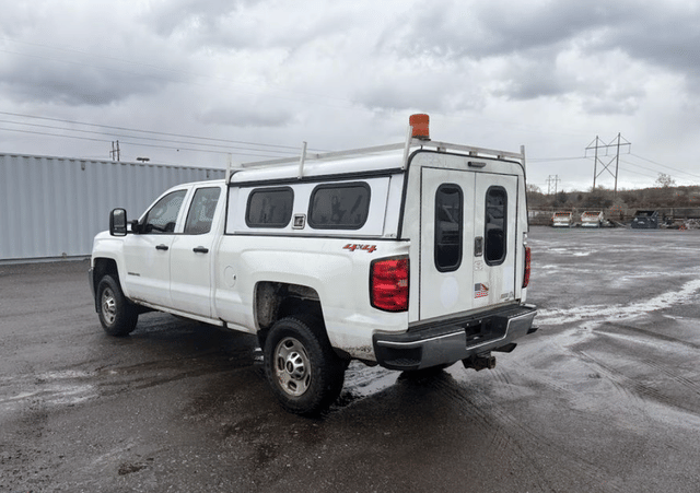 Image of Chevrolet 2500HD equipment image 2