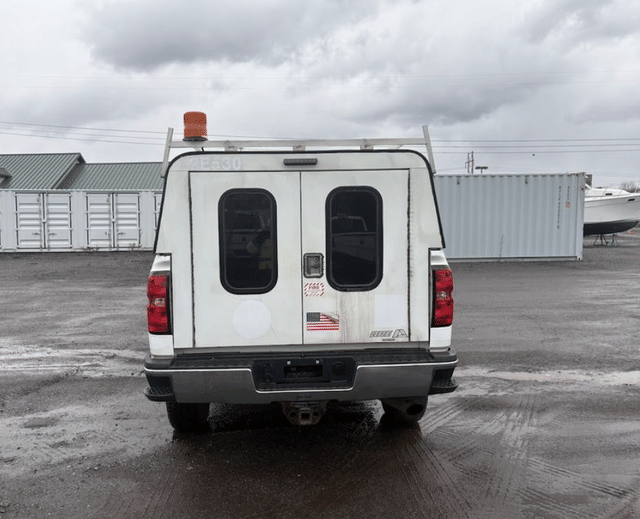 Image of Chevrolet 2500HD equipment image 3