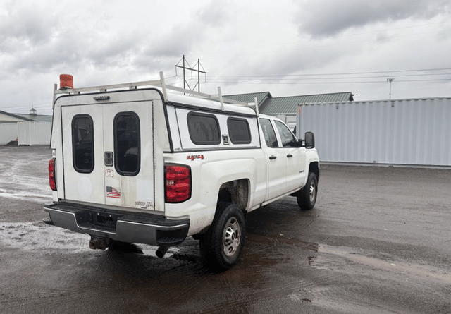 Image of Chevrolet 2500HD equipment image 4