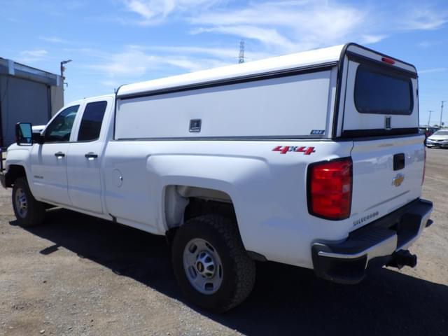 Image of Chevrolet 2500HD equipment image 3