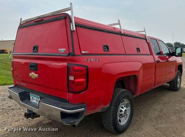 Image of Chevrolet 2500HD equipment image 4