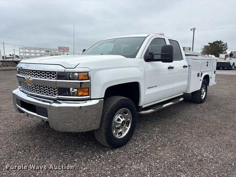 2019 Chevrolet 2500HD Equipment Image0