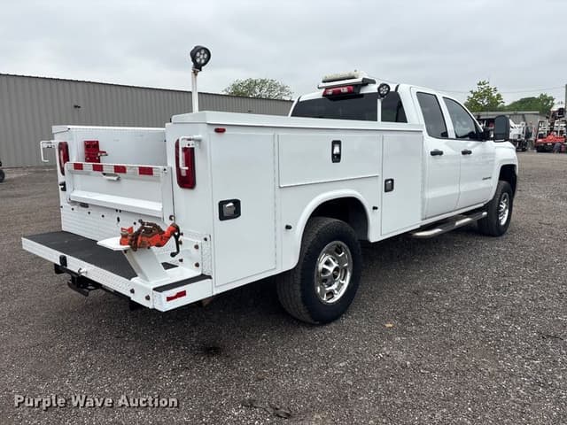Image of Chevrolet 2500HD equipment image 4