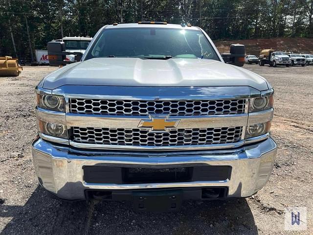 Image of Chevrolet 2500HD equipment image 1