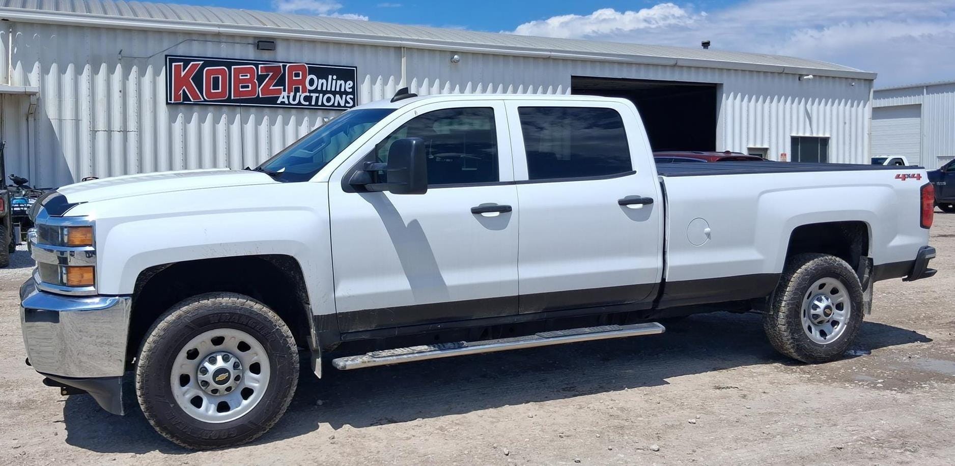 2019 Chevrolet 3500 Equipment Image0