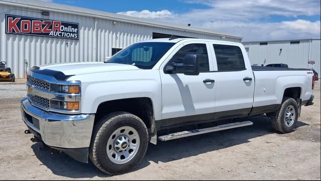 Image of Chevrolet 3500 equipment image 1
