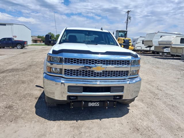 Image of Chevrolet 3500 equipment image 4