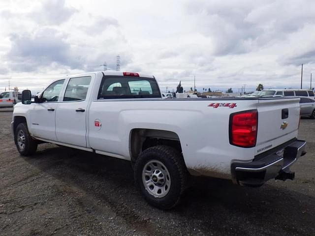 Image of Chevrolet 3500HD equipment image 3
