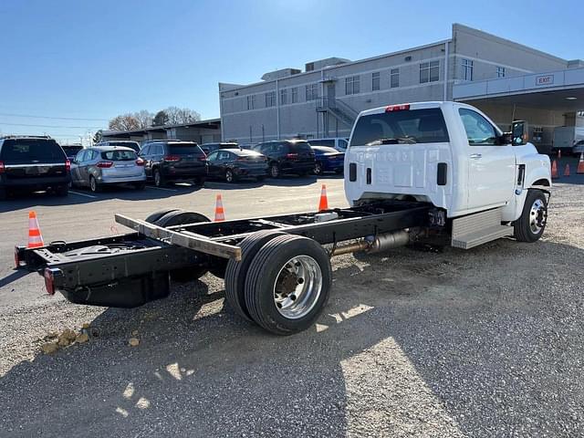 Image of Chevrolet 4500 equipment image 2