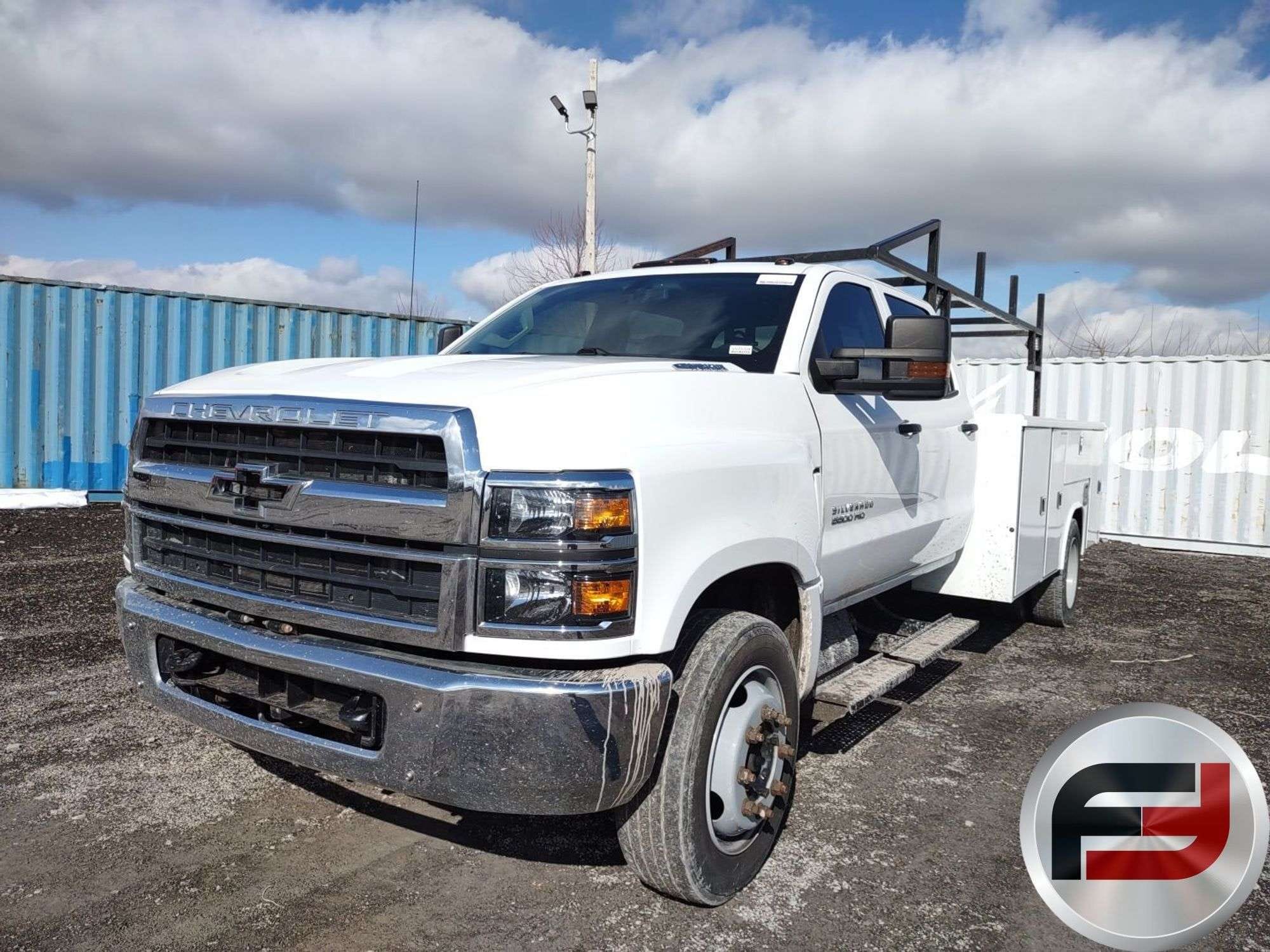 2019 Chevrolet 5500HD Equipment Image0