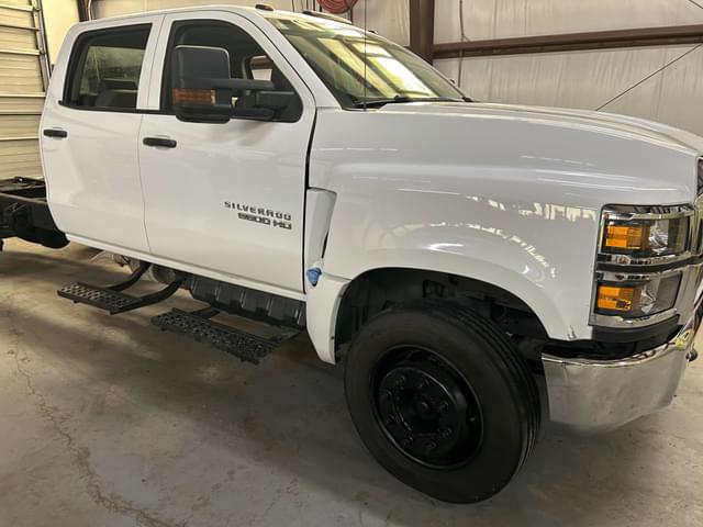 Image of Chevrolet 5500HD equipment image 2