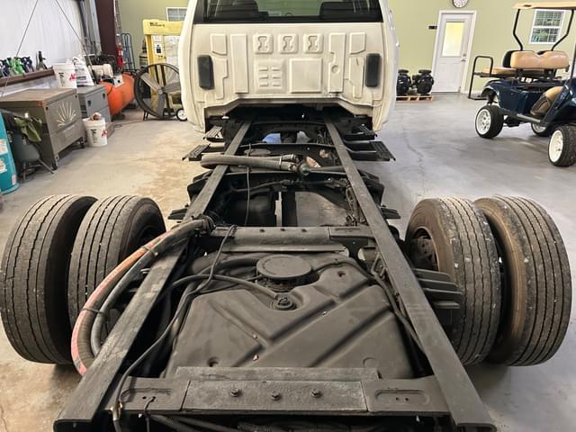 Image of Chevrolet 5500HD equipment image 4