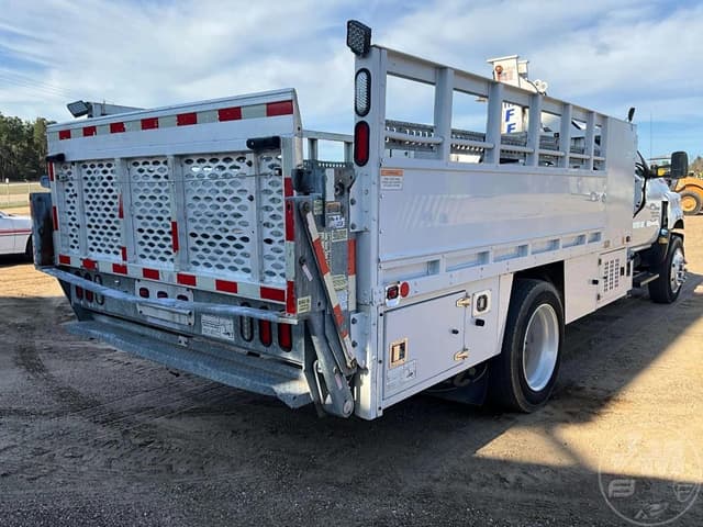 Image of Chevrolet 6500 equipment image 4