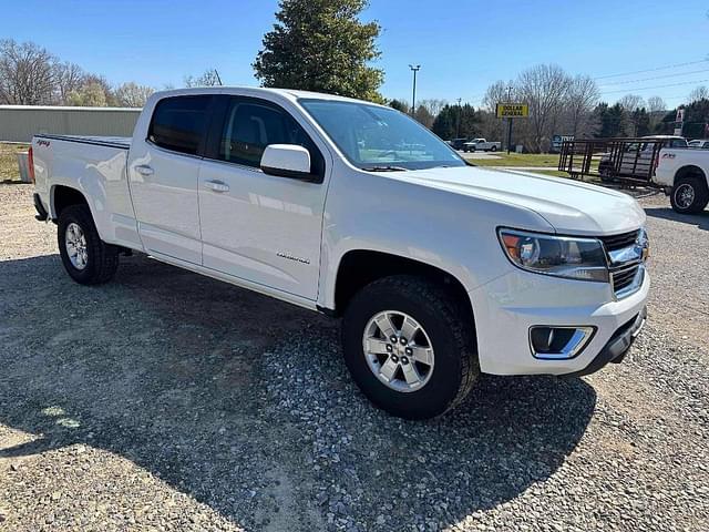 Image of Chevrolet Colorado equipment image 2
