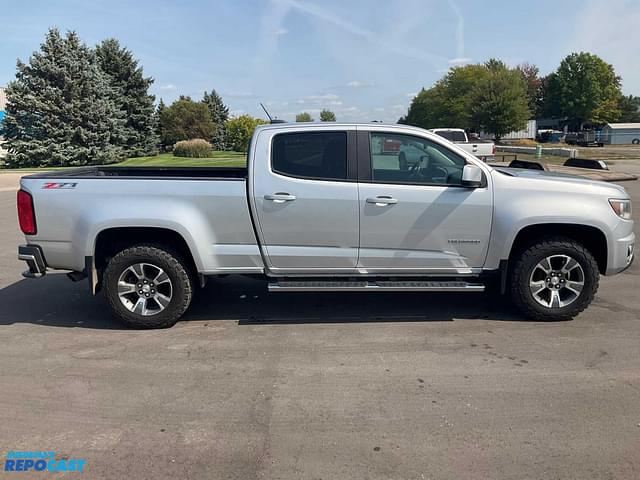 Image of Chevrolet Colorado equipment image 3