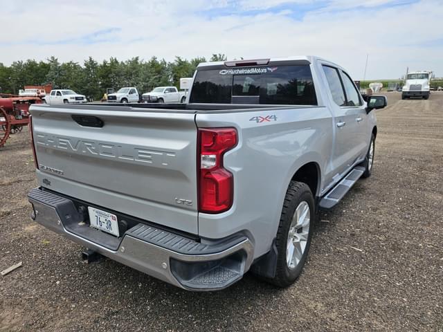 Image of Chevrolet Silverado equipment image 4