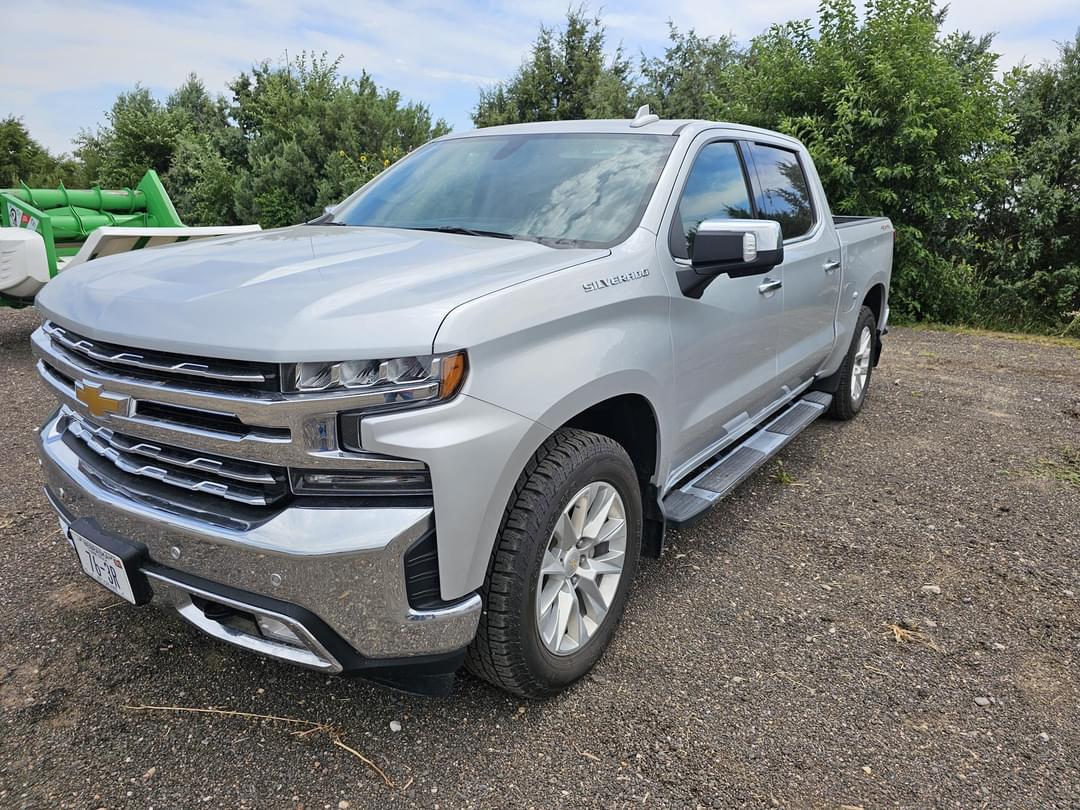 Image of Chevrolet Silverado Primary image