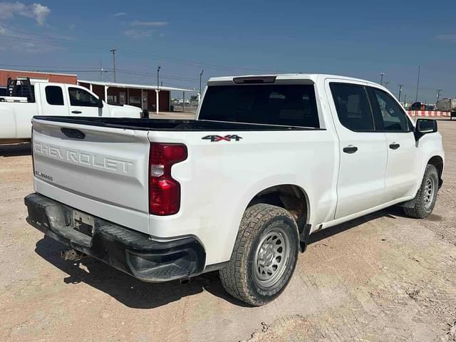Image of Chevrolet 1500 equipment image 3