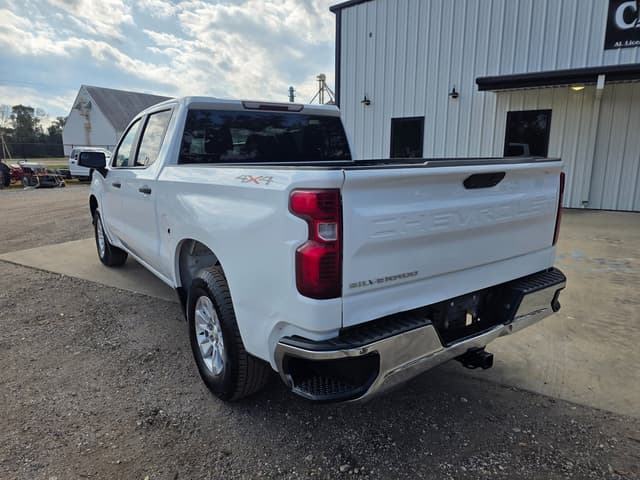 Image of Chevrolet 1500 equipment image 4