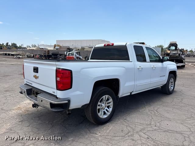 Image of Chevrolet 1500 equipment image 4