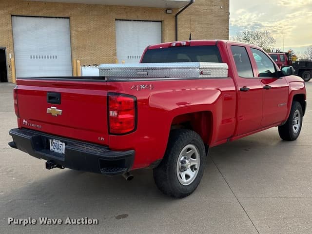 Image of Chevrolet 1500 equipment image 4