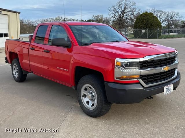 Image of Chevrolet 1500 equipment image 2