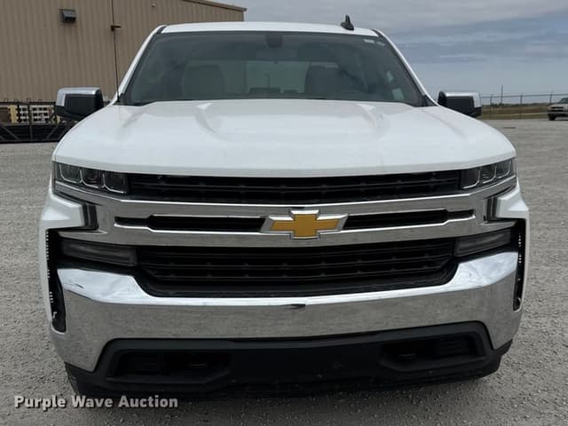 Image of Chevrolet Silverado equipment image 1