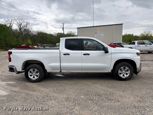 Image of Chevrolet 1500 equipment image 3