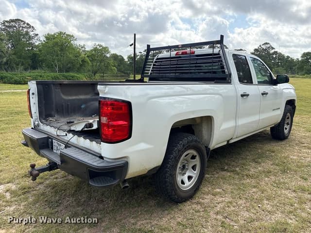 Image of Chevrolet Silverado equipment image 4